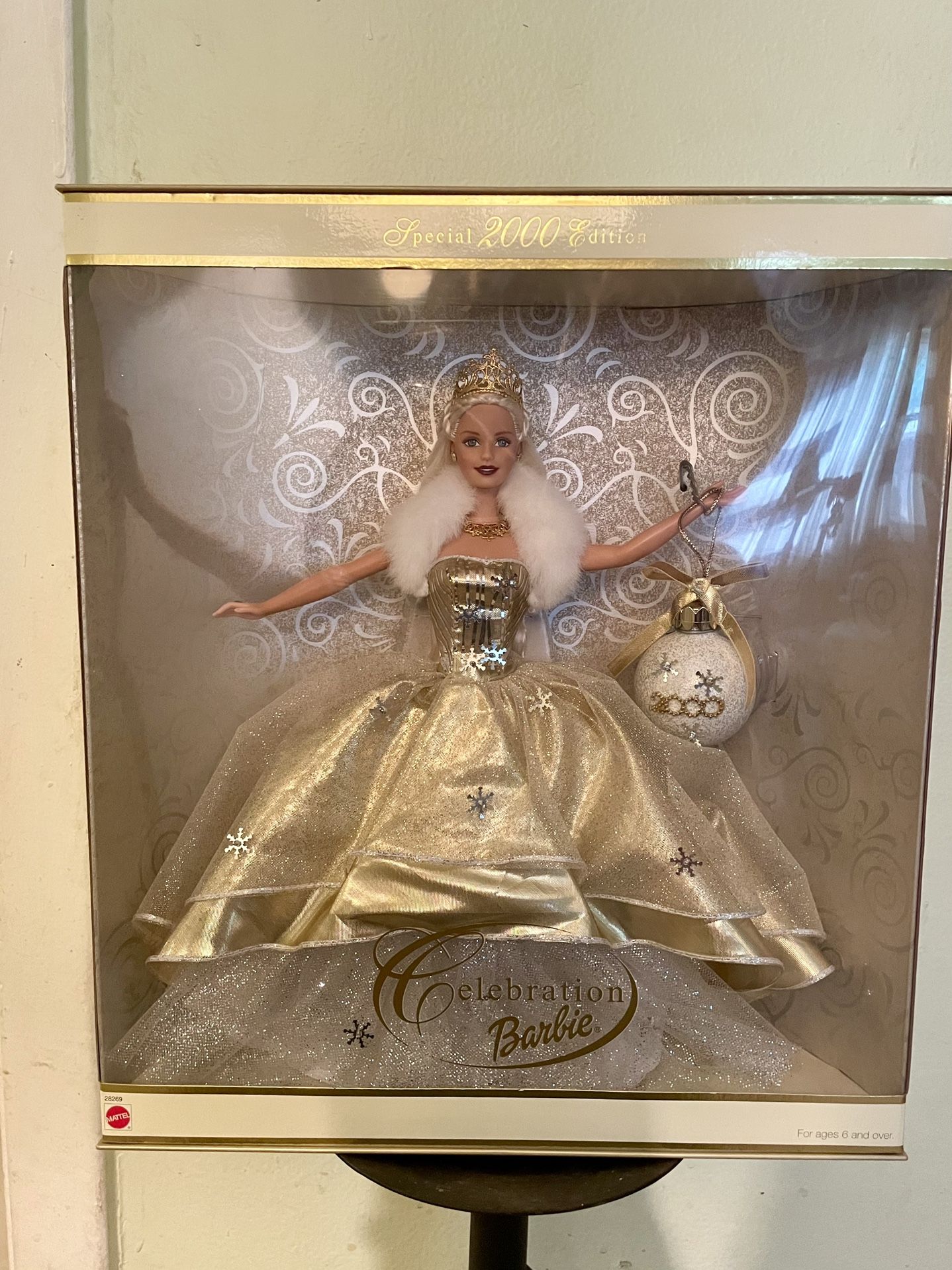 2000 Special Edition Happy Holidays Barbie