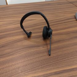 Bluetooth headset w/ mic (single-ear) – MANAYO