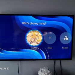 50" Samsung Smart TV, Free Wallmount 