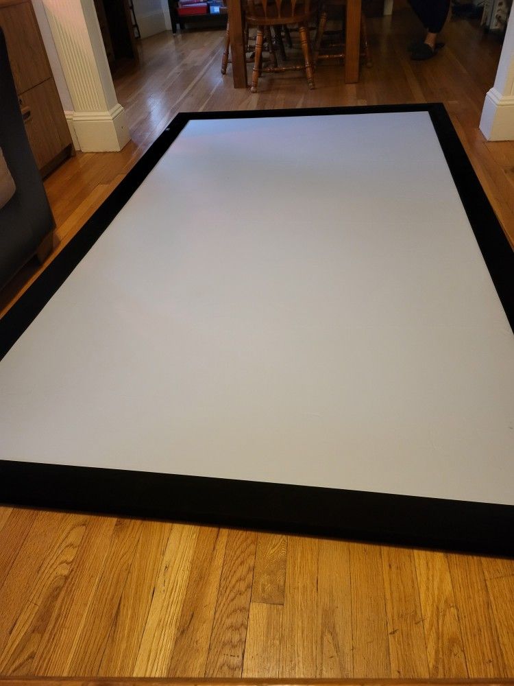 Stewart Filmscreen WallScreen 2.5