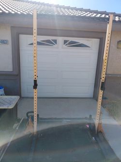Squat rack, pull up bar & bench rack