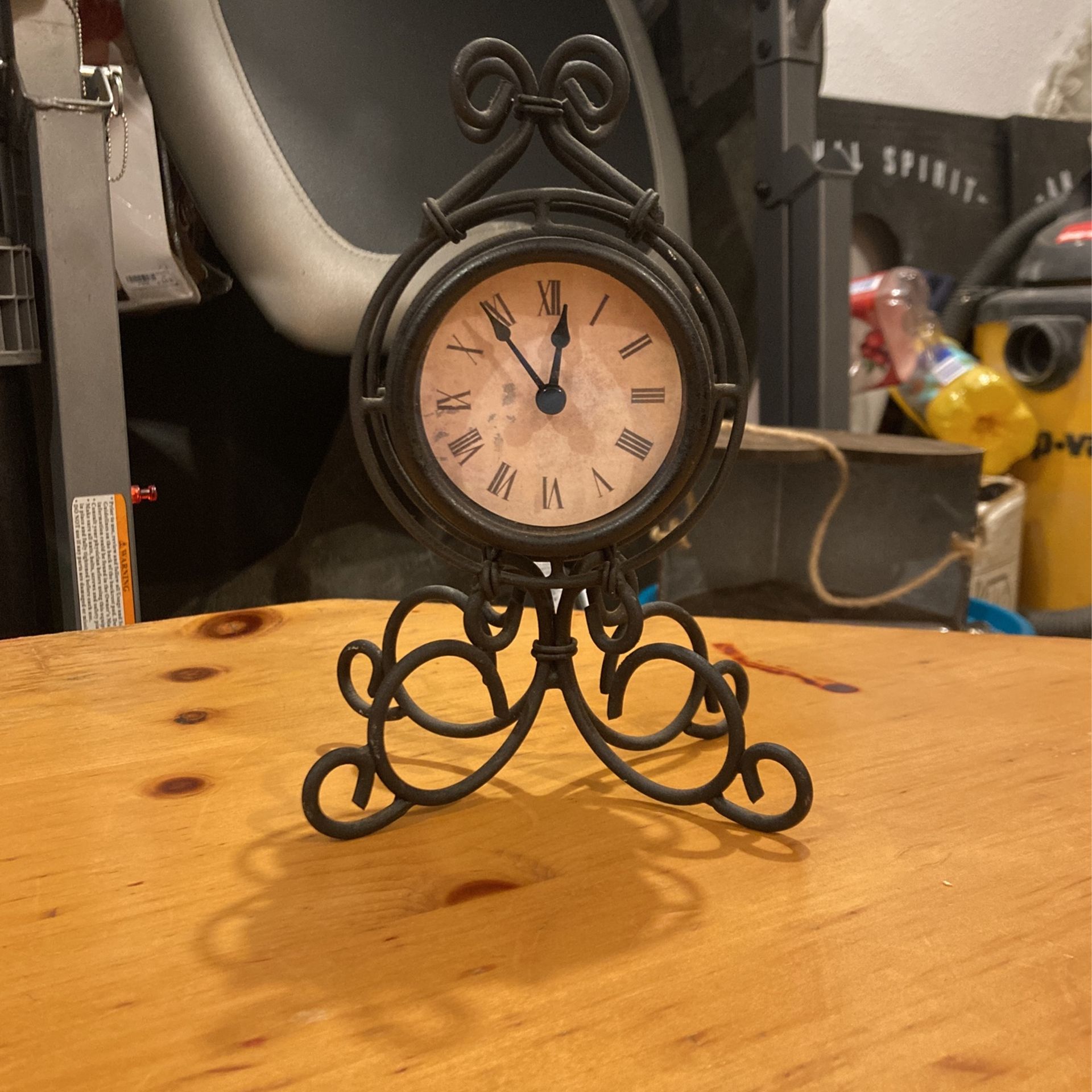 Antique Clock (Aesthetic/Collectors Purpose