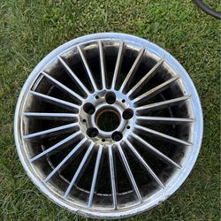 Cracked Mercedes rim wheel sl55 r230 18x8 needs repair