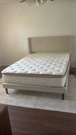 Queen size bed and bed frame
