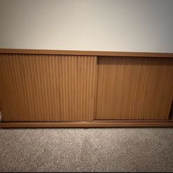 Dresser moving sale **