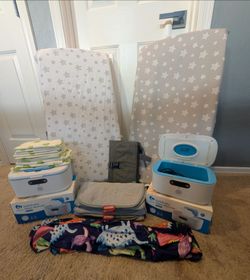 Changing Pads, Wipe Warmers & Accessories