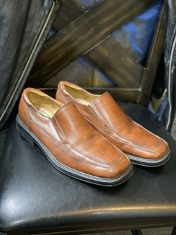 MENS 10.5 light Brown Leather shoes