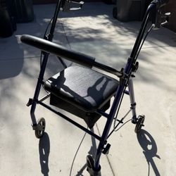 4-Wheel Walker / Rollator with Seat + Storage