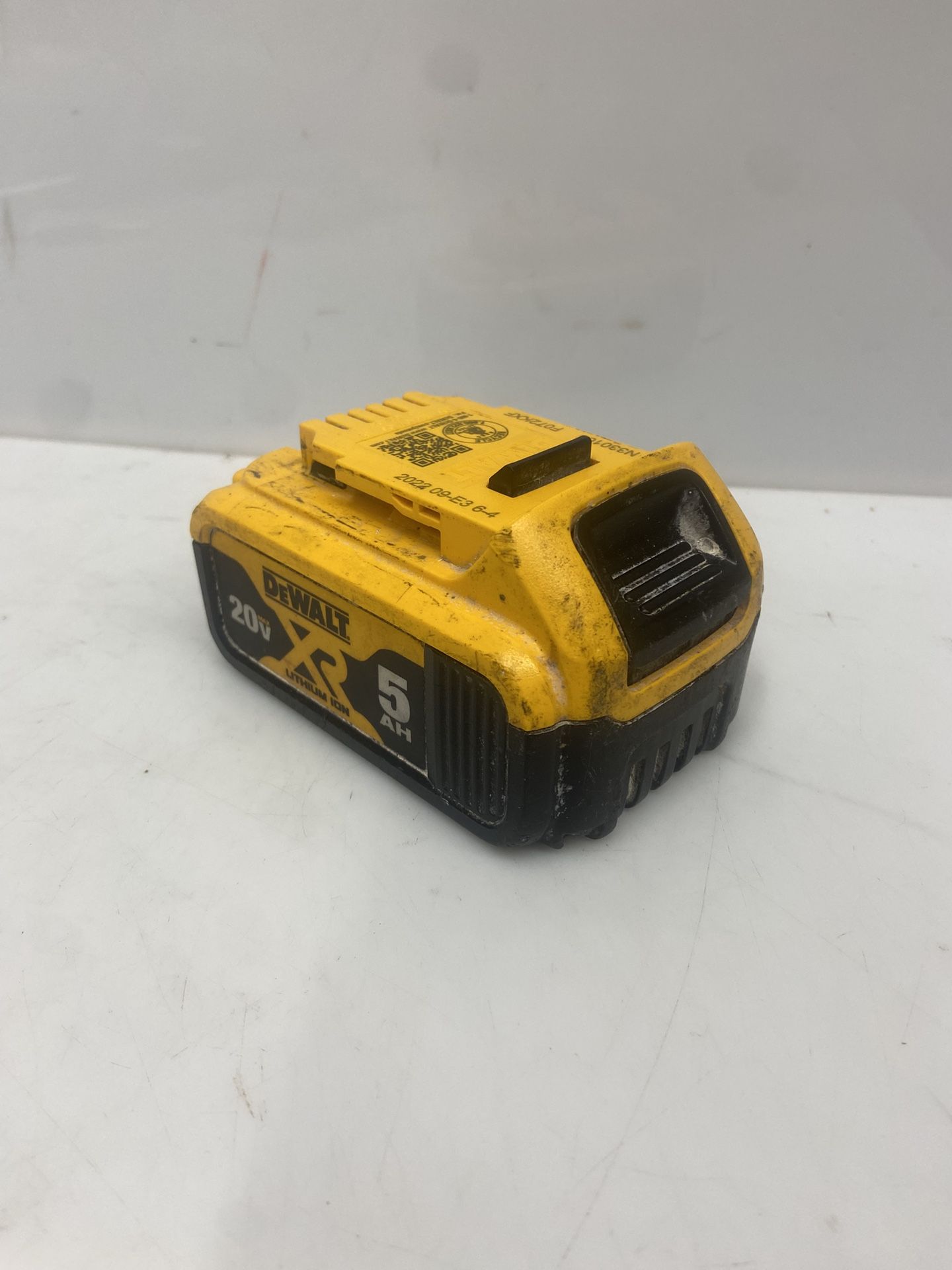 20V MAX Premium Lithium-Ion 5.0Ah Battery Pack by DEWALT