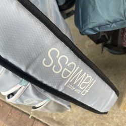 Woman’s Golf Bag Top Flite Flawless . With Club dividers