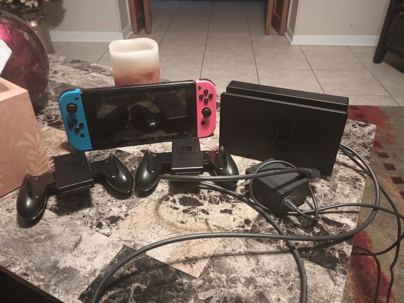 Nintendo Switch V1 Bundle with extra paddles - Test Working 