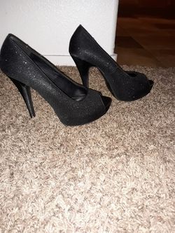 Open toed, sparkling black. Like New