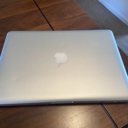 Apple MacBook Pro 13" Pre-Retina Laptop / Mid-2012