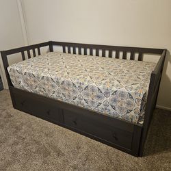 IKEA HEMNES Daybed with
 Storage – Pulls Out to King with 2 large Storage drawers