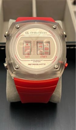 ULTI-MOTION RETRO QUARTZ Red Band Digital Watch