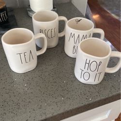 Rae Dunn Set Of 4 Mugs
