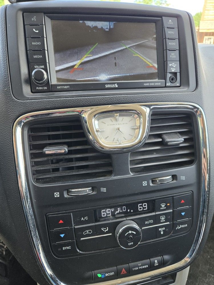 2014 Chrysler Town & Country