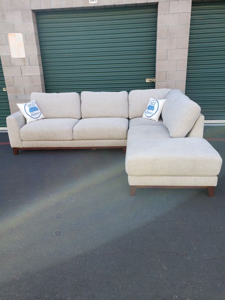 Amherst Cobblestone Sectional Couch | Sofa with RAF Chaise by Living Spaces, Free Delivery