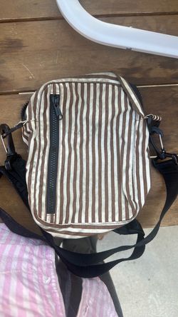 Baggu stripped crossed body bag