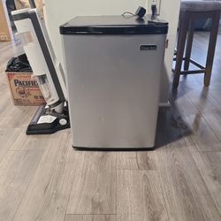 Small Refrigerator 