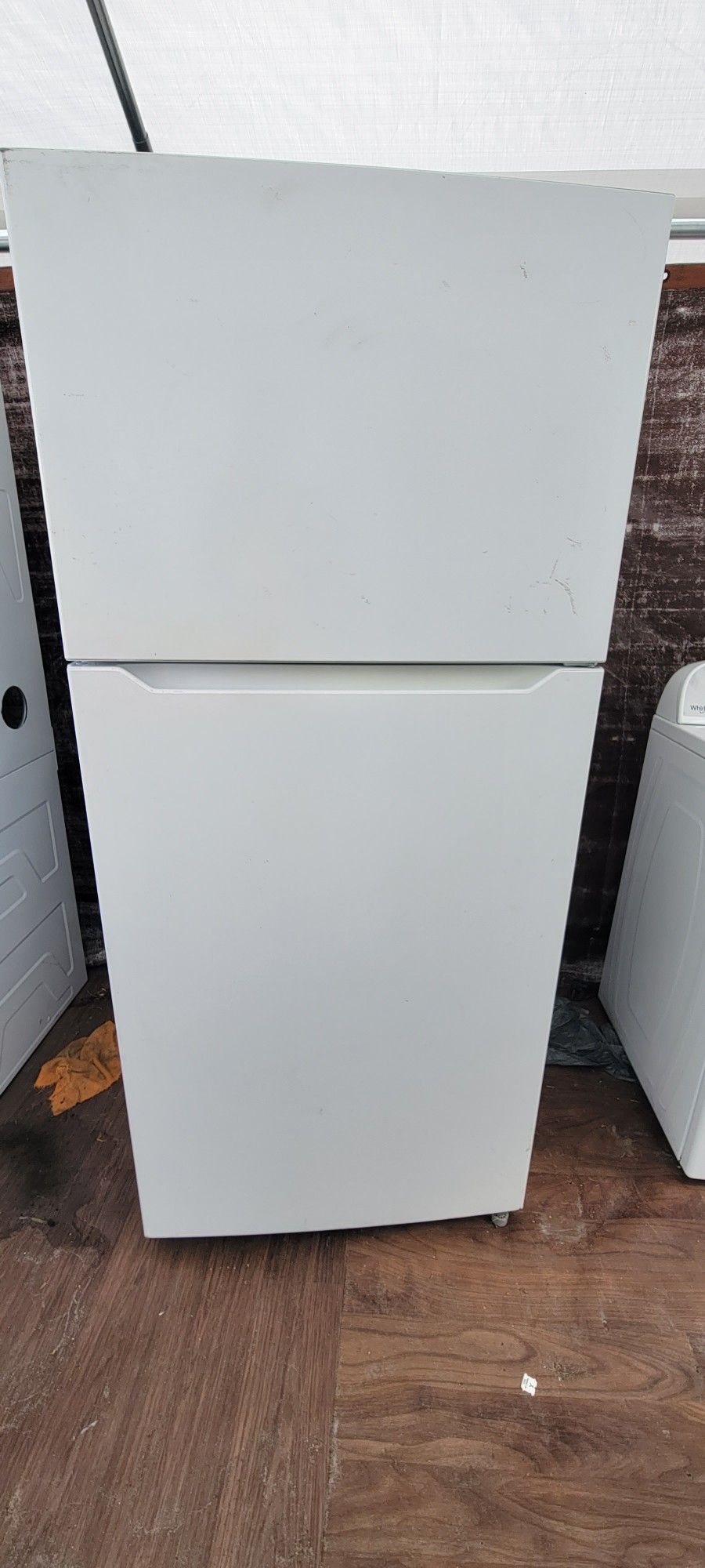 TOP FREEZER WIDE 30X68 GOOD SHAPE EVERYTHING YOU WORK