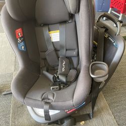 Nuna Revv rotating car seat