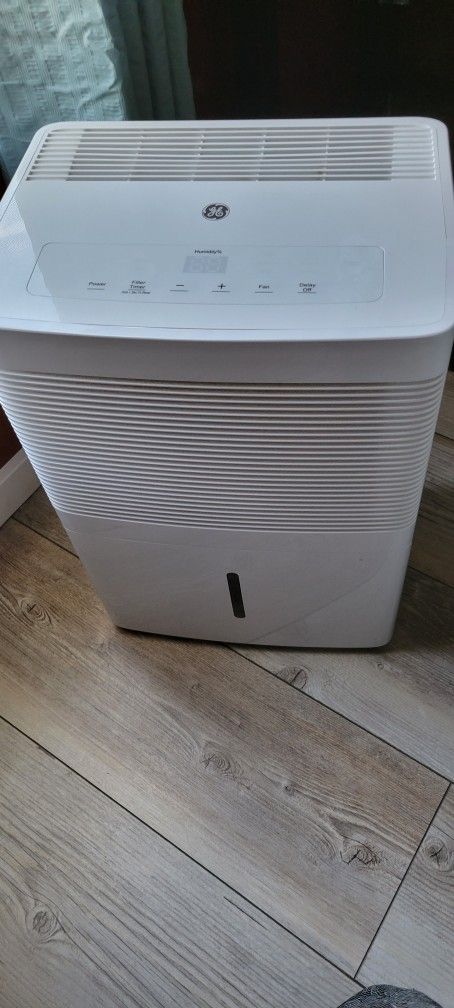 GE ADL30 Dehumidifier 