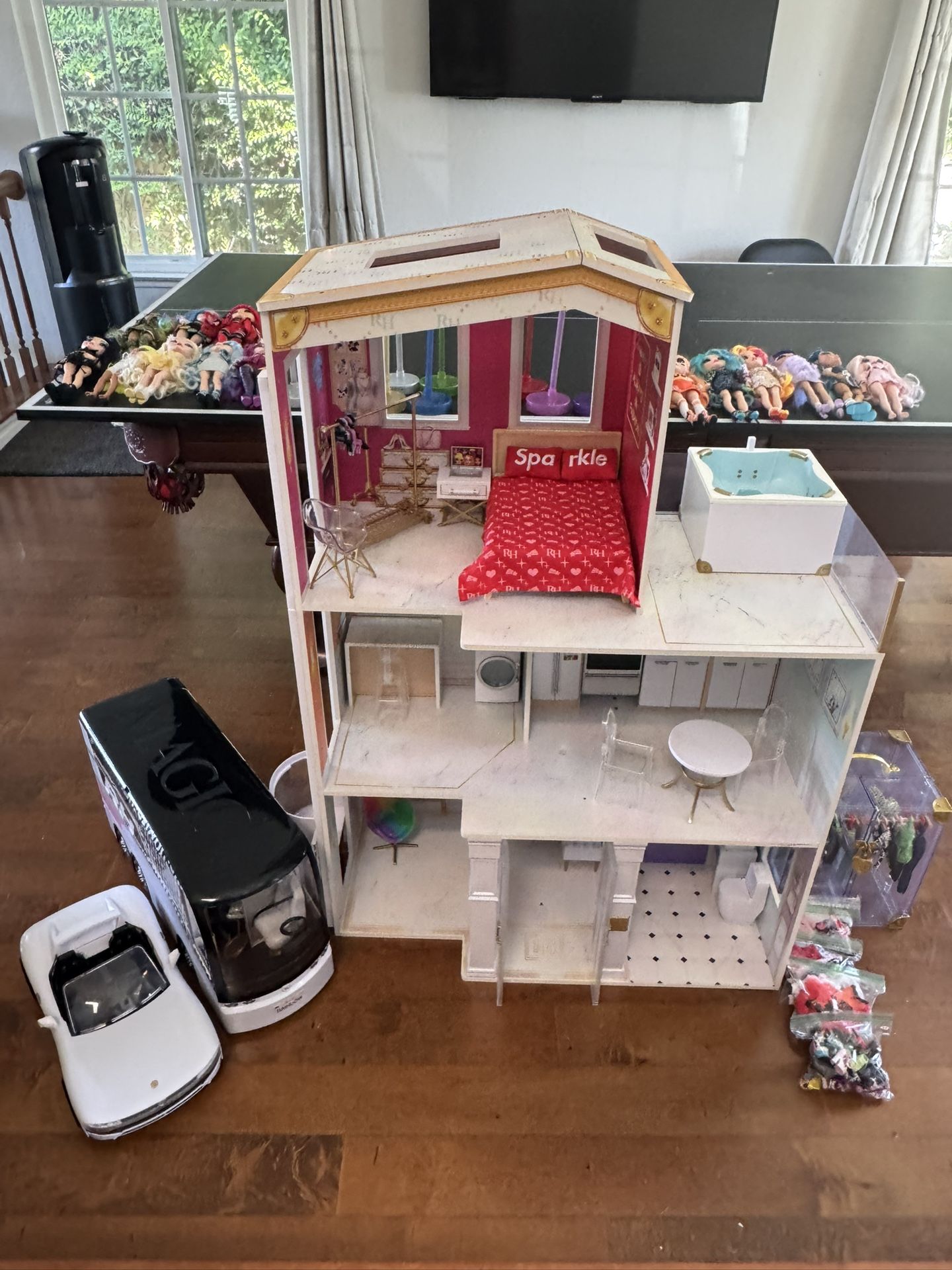 🌈 Rainbow High Mega Bundle – Dollhouse, Bus, Car + 15 Dolls – $200 OBO