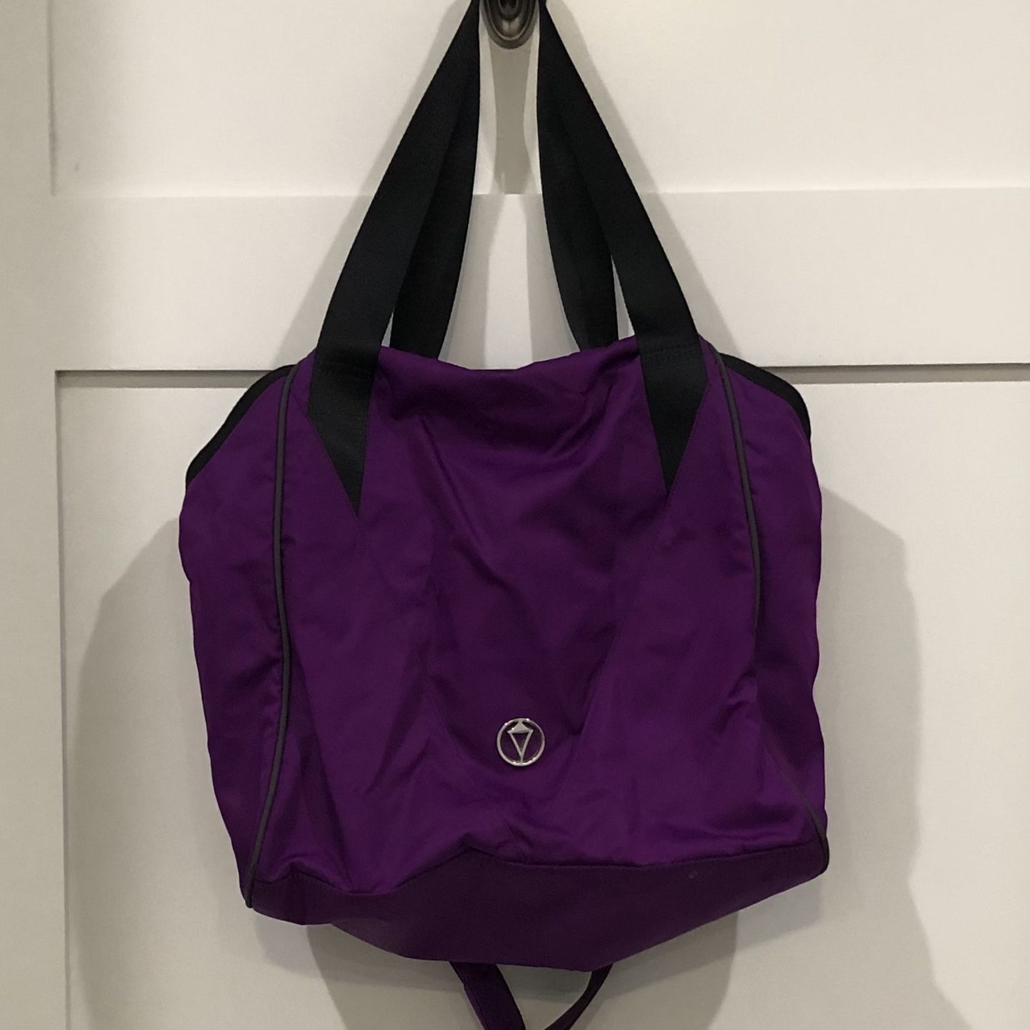 girls' lululemon bag Everywhere Belt Bag, 1L (Carnation Red) Simplicity at its finest Looking for lululemon purse for