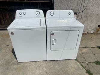 Delivery Available / Electric Washer And Dryer Set