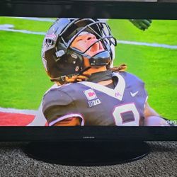 Samsung 40" Class 1080p Smart LED HDTV - UN40H5201AFXZA