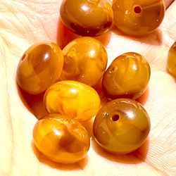 Lot Of Amber Lucite Beads