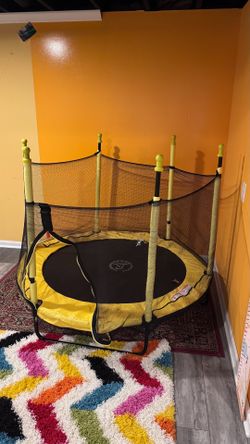 Kids indoor trampoline
