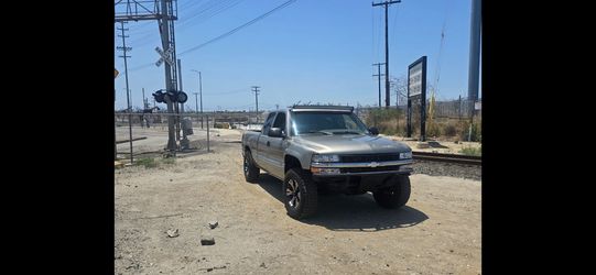 1999 sierra 1500,clean title,ready for road,possible trades