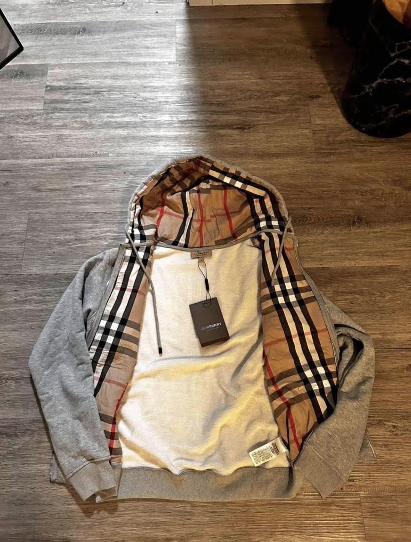BURBERRY ZIP UP