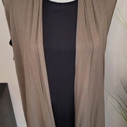 Sleeveless Lightweight Cardigan Size L