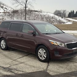 2016 KIA Sedona LX