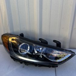 2018-2020 Right Front Highlights Hyundai Elantra 