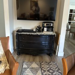 Bachelors Chest ( Two Large Drawers)