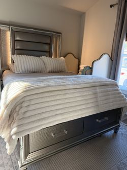 Queen Bed With Mattress And Dresser