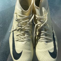 Nike Soccer Shoes (give Best Offer)