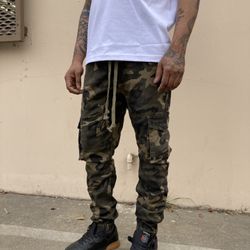 Mens Cargo Jogger $30
