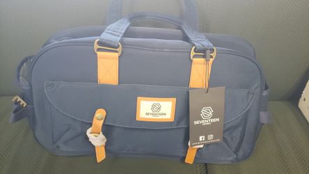 Seventeen London traveling bag