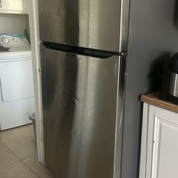 LG refrigerator