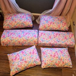 Pink Pillows/Cushions