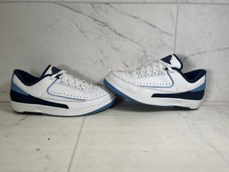 Jordan Retro 2 Low University Shoes Size 9.5 832819-107 (A1G002031)