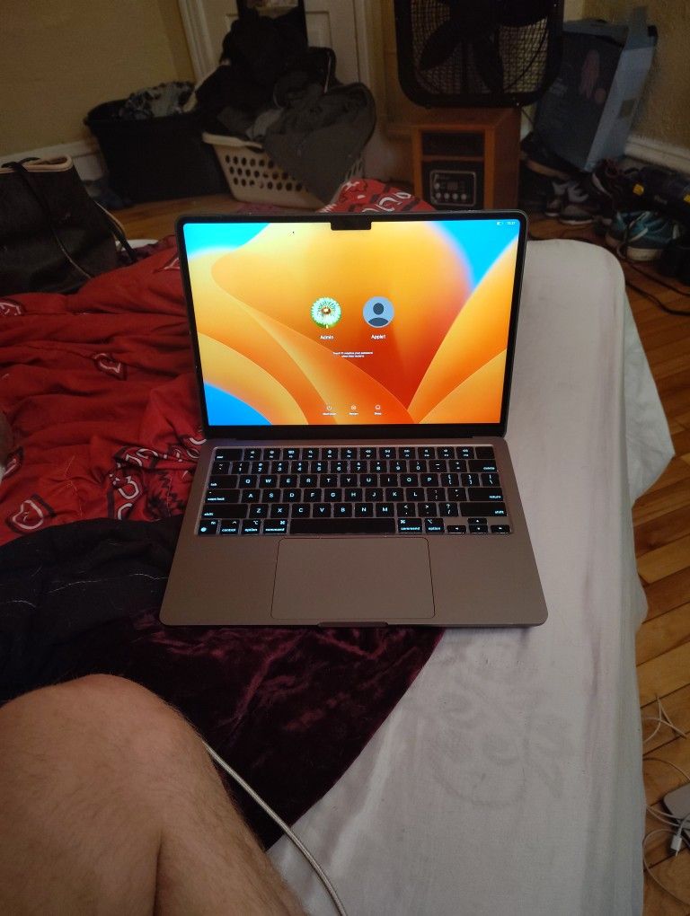 MacBook Air A2681