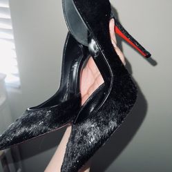 Christian Louboutin Iriza 100 velvet black heels