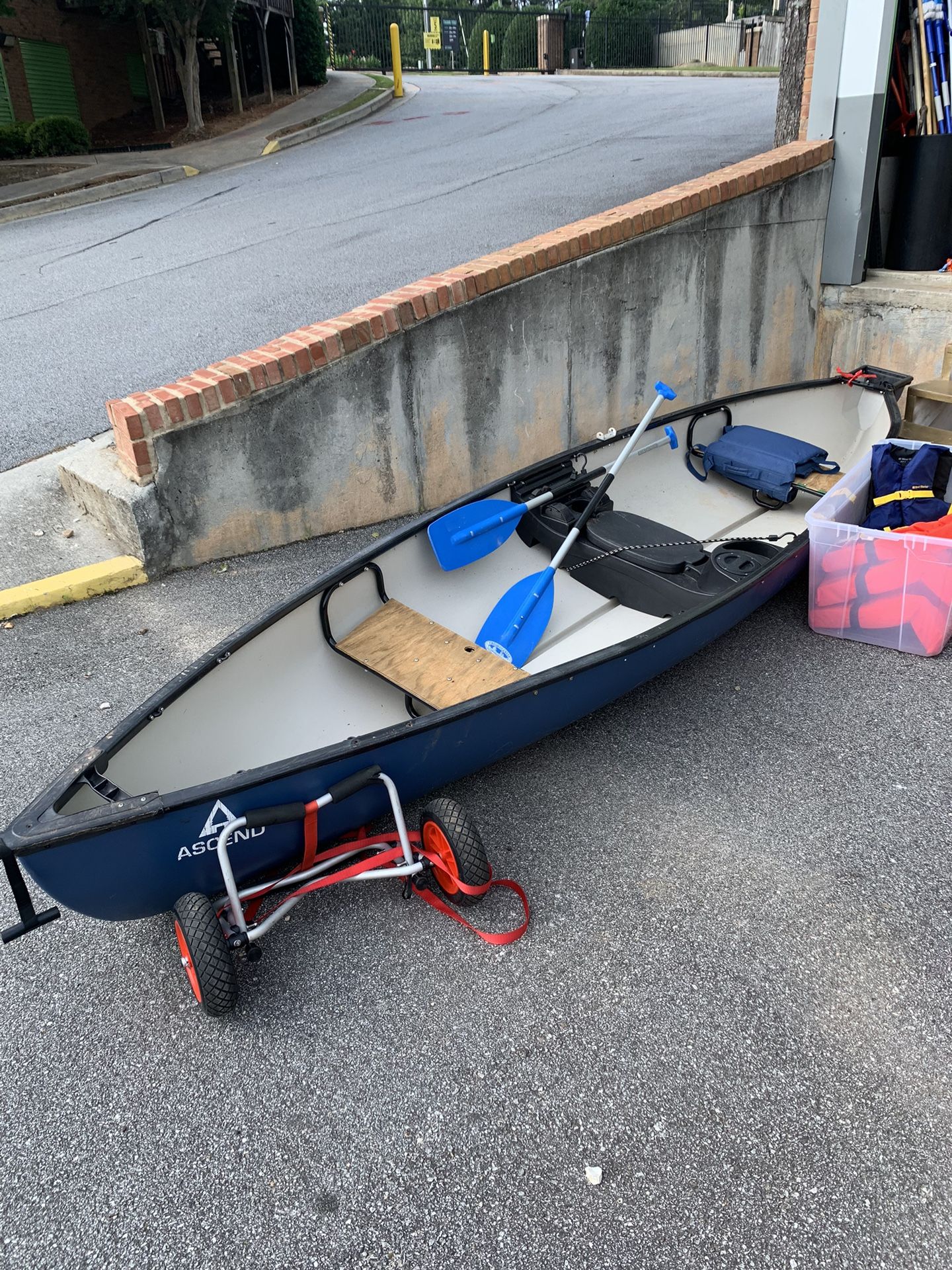 Ascend DC156 Canoe for Sale in Snellville, GA OfferUp