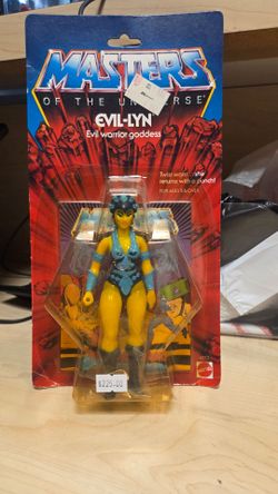 Evil-Lyn figure